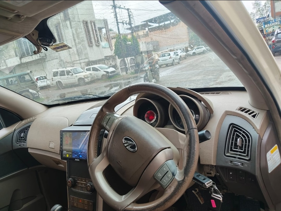 XUV500 image 11 XUV500 image 11