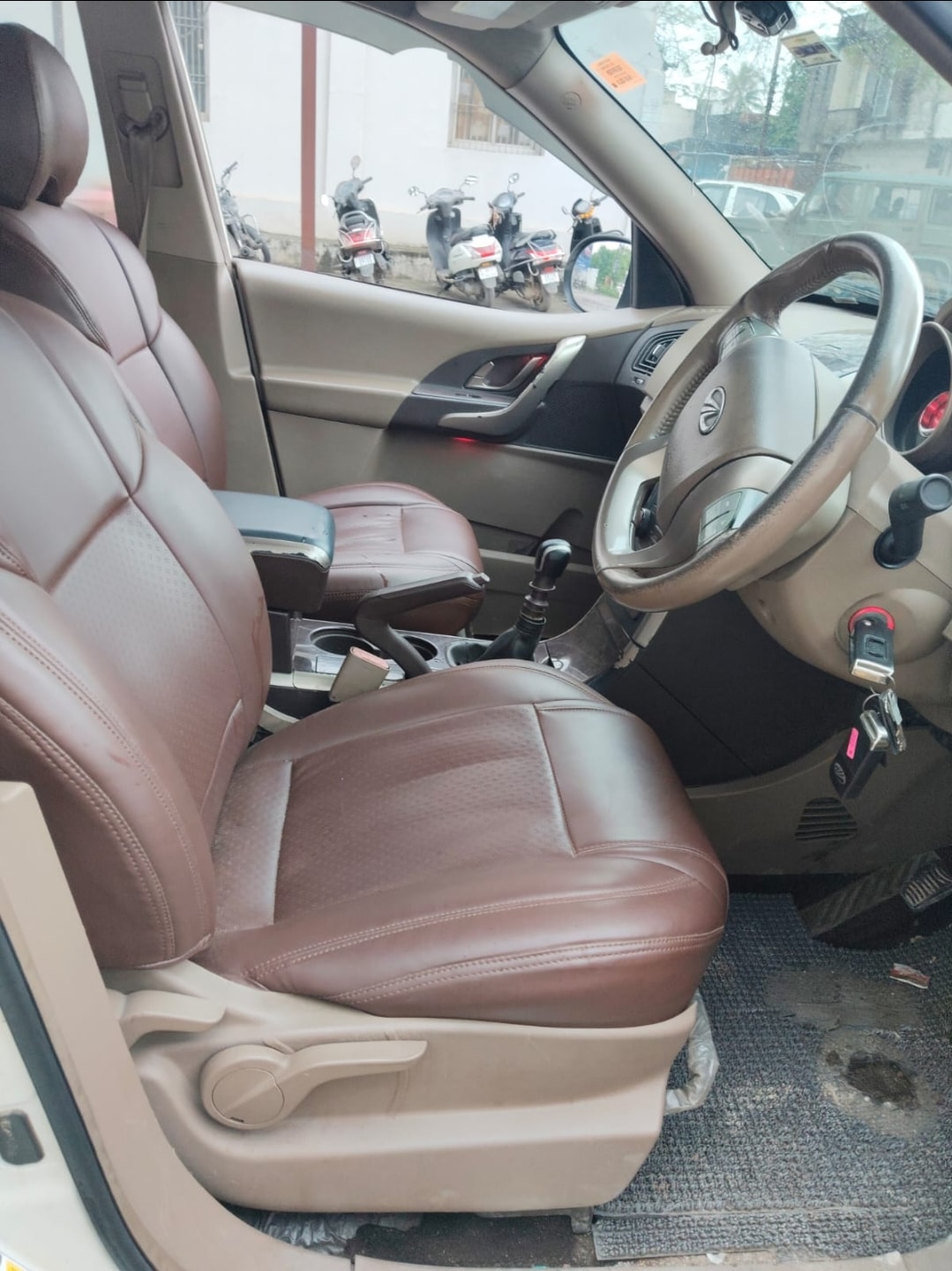 XUV500 image 13 XUV500 image 13