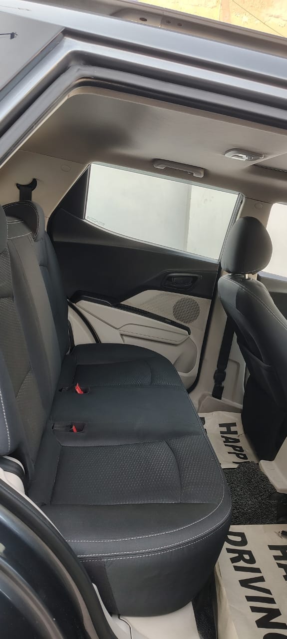 Used 2022 Mahindra XUV300 Used 2022 Mahindra XUV300