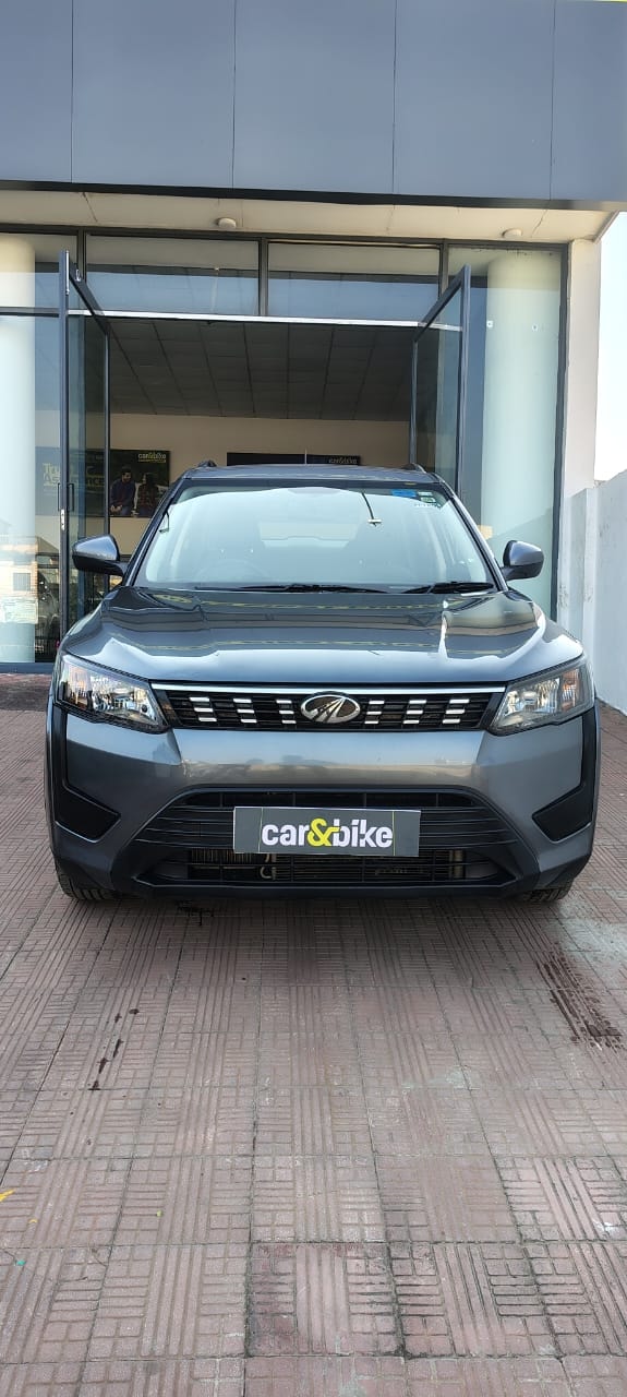 Used 2022 Mahindra XUV300 Used 2022 Mahindra XUV300