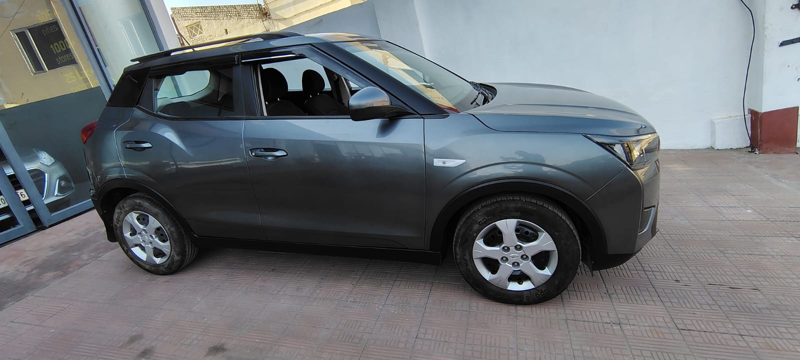 Used 2022 Mahindra XUV300 Used 2022 Mahindra XUV300