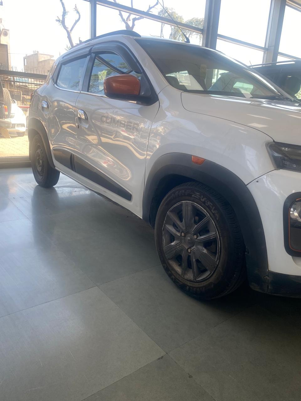 Kwid image 4 Kwid image 4