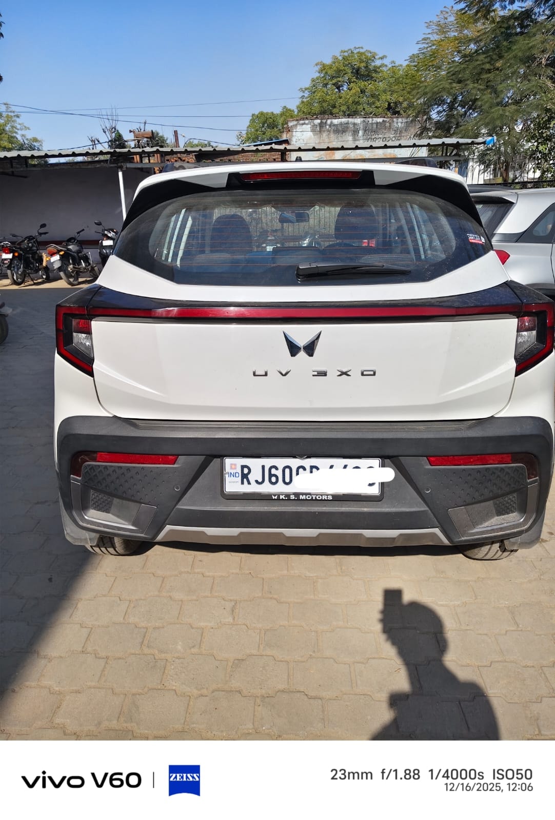 Used 2024 Mahindra XUV 3XO Used 2024 Mahindra XUV 3XO