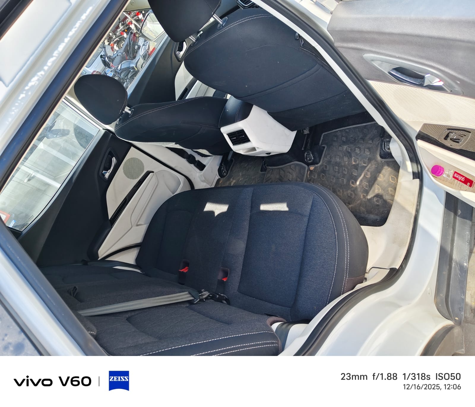 Used 2024 Mahindra XUV 3XO Used 2024 Mahindra XUV 3XO