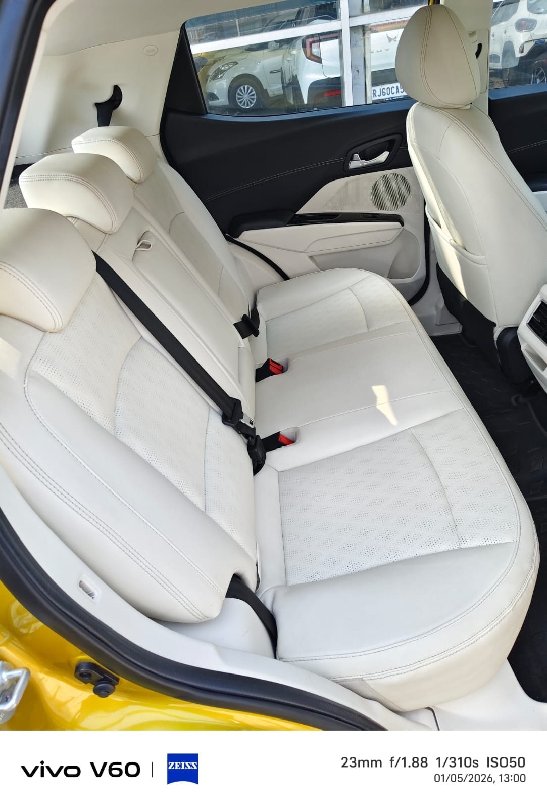 XUV 3XO image 9 XUV 3XO image 9