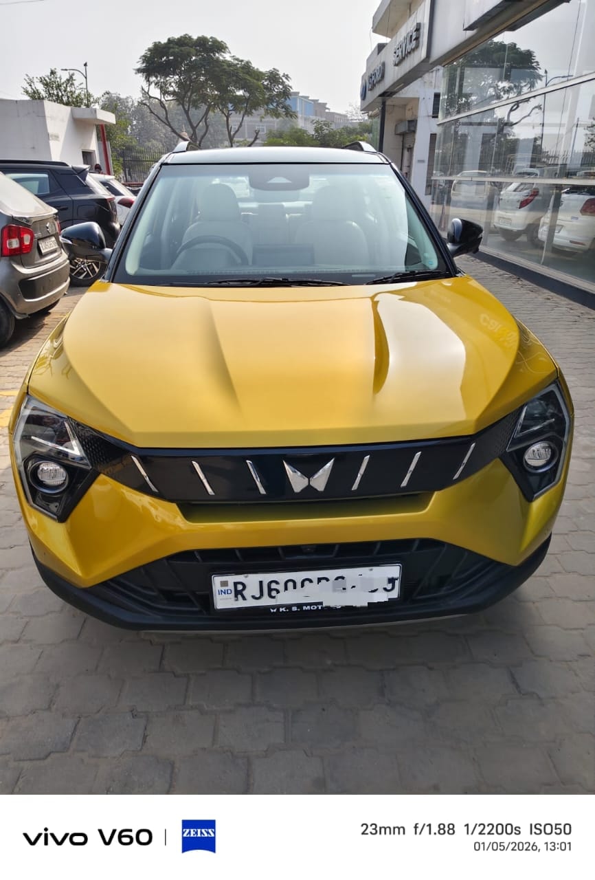 XUV 3XO image 1 XUV 3XO image 1