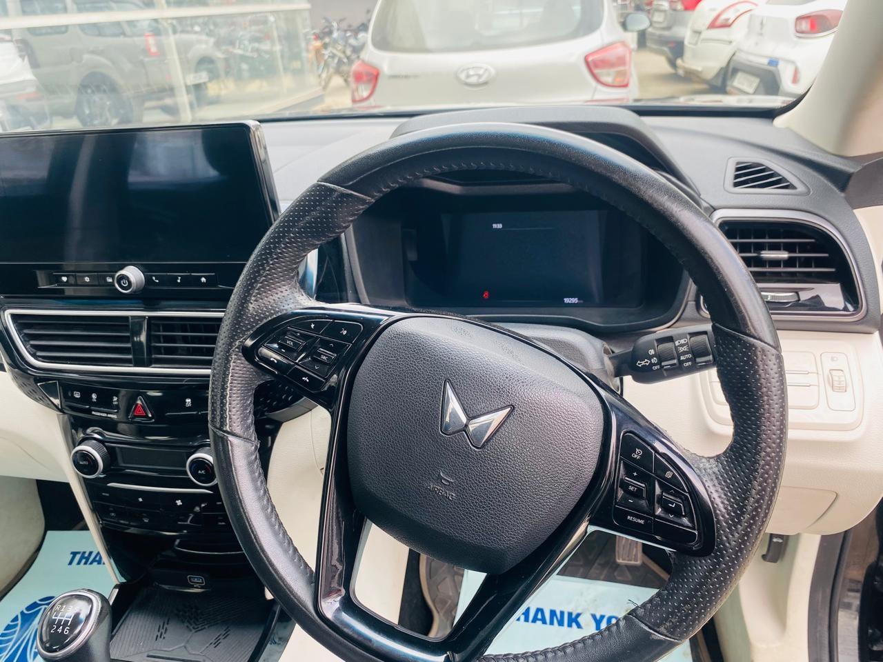 Used 2024 Mahindra XUV 3XO Used 2024 Mahindra XUV 3XO