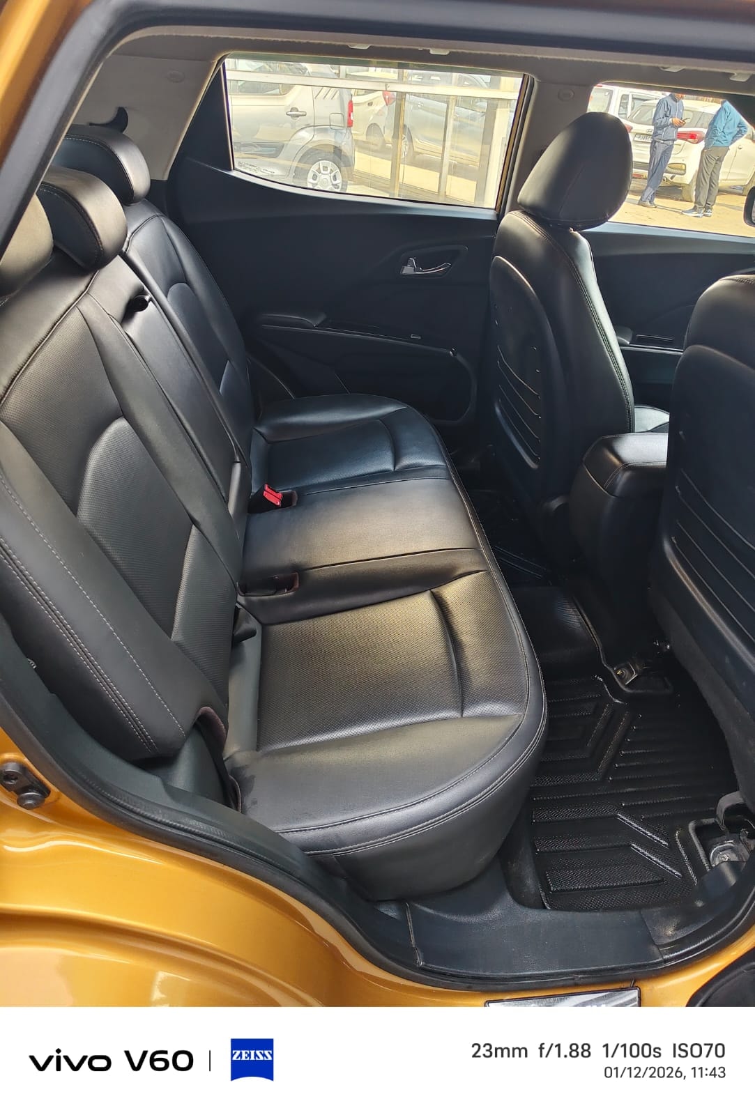 Used 2022 Mahindra XUV300 Used 2022 Mahindra XUV300