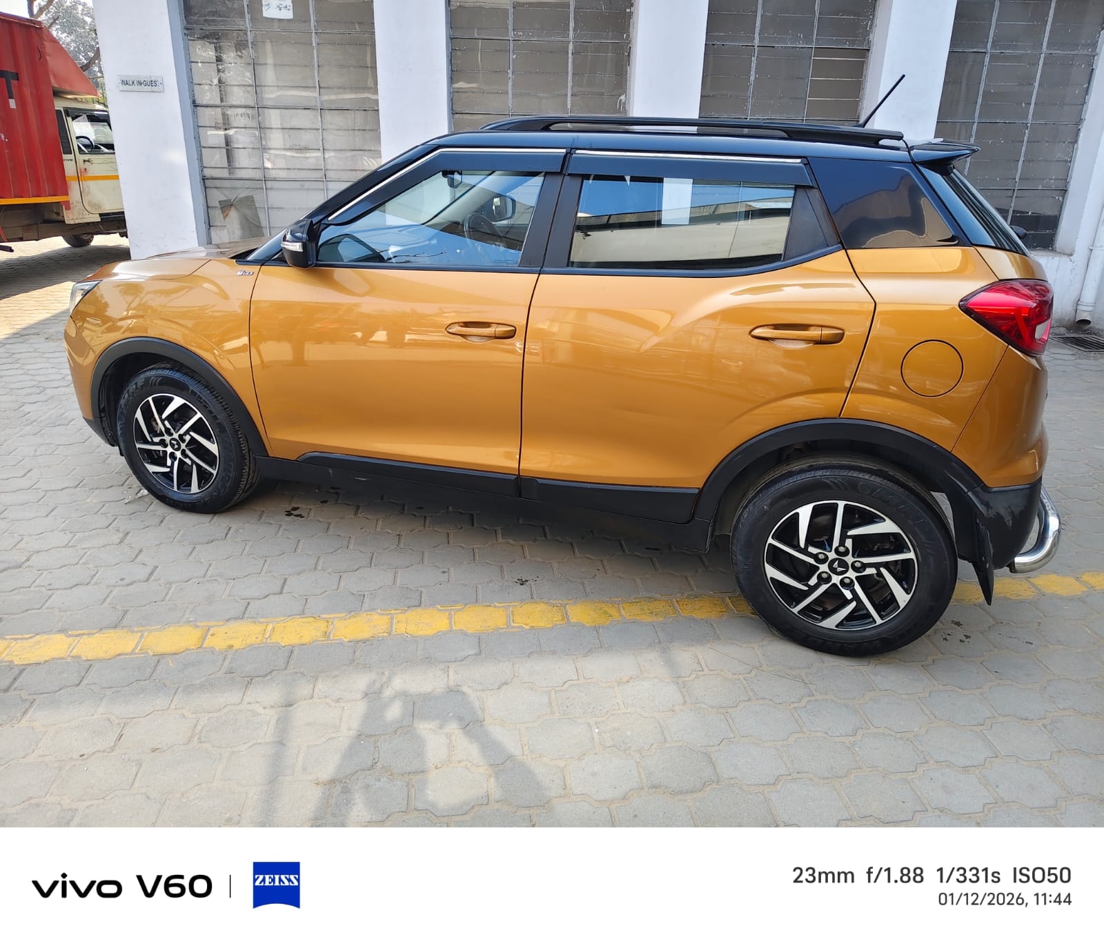 Used 2022 Mahindra XUV300 Used 2022 Mahindra XUV300