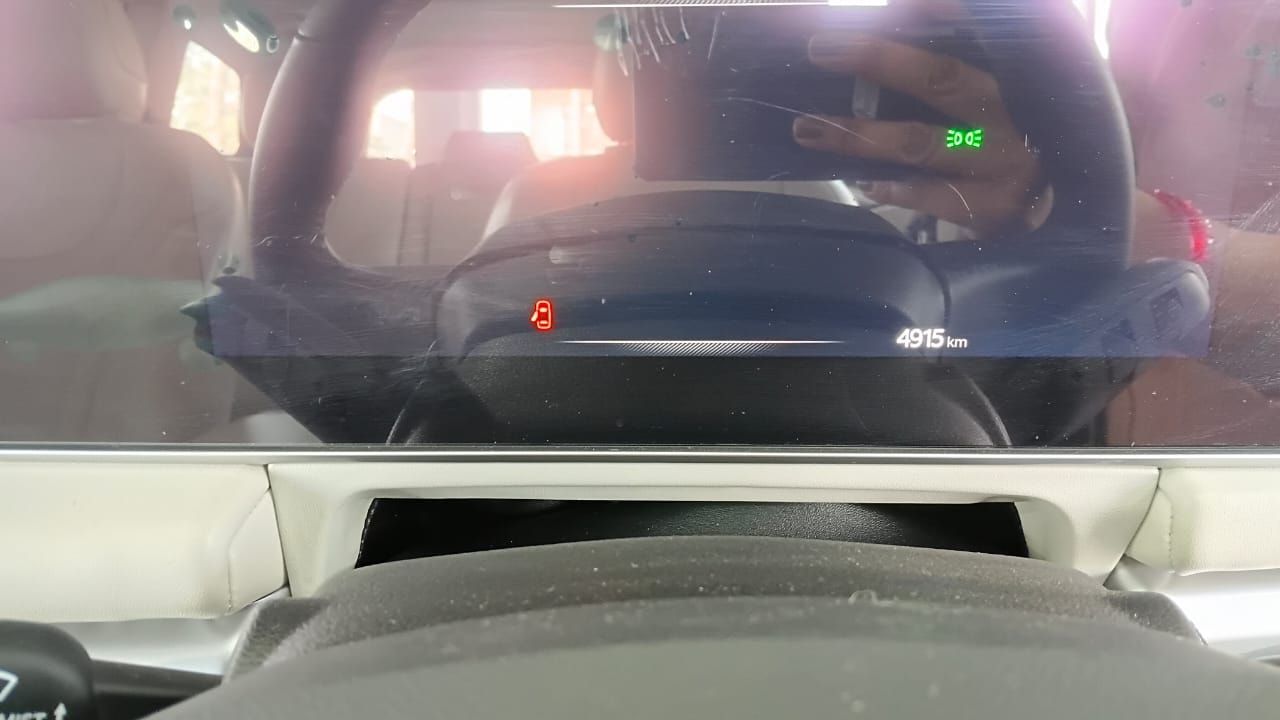 XUV700 image 4 XUV700 image 4