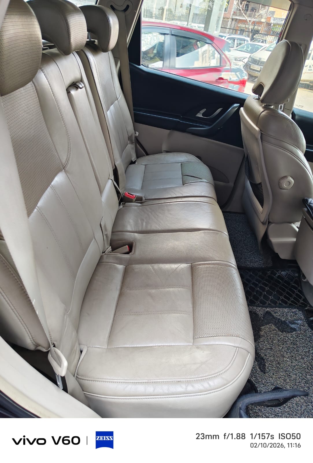 XUV500 image 9 XUV500 image 9