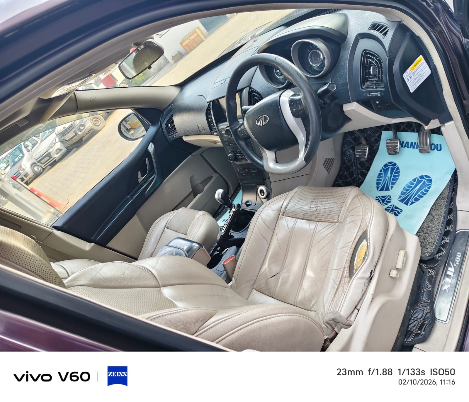 XUV500 image 8 XUV500 image 8