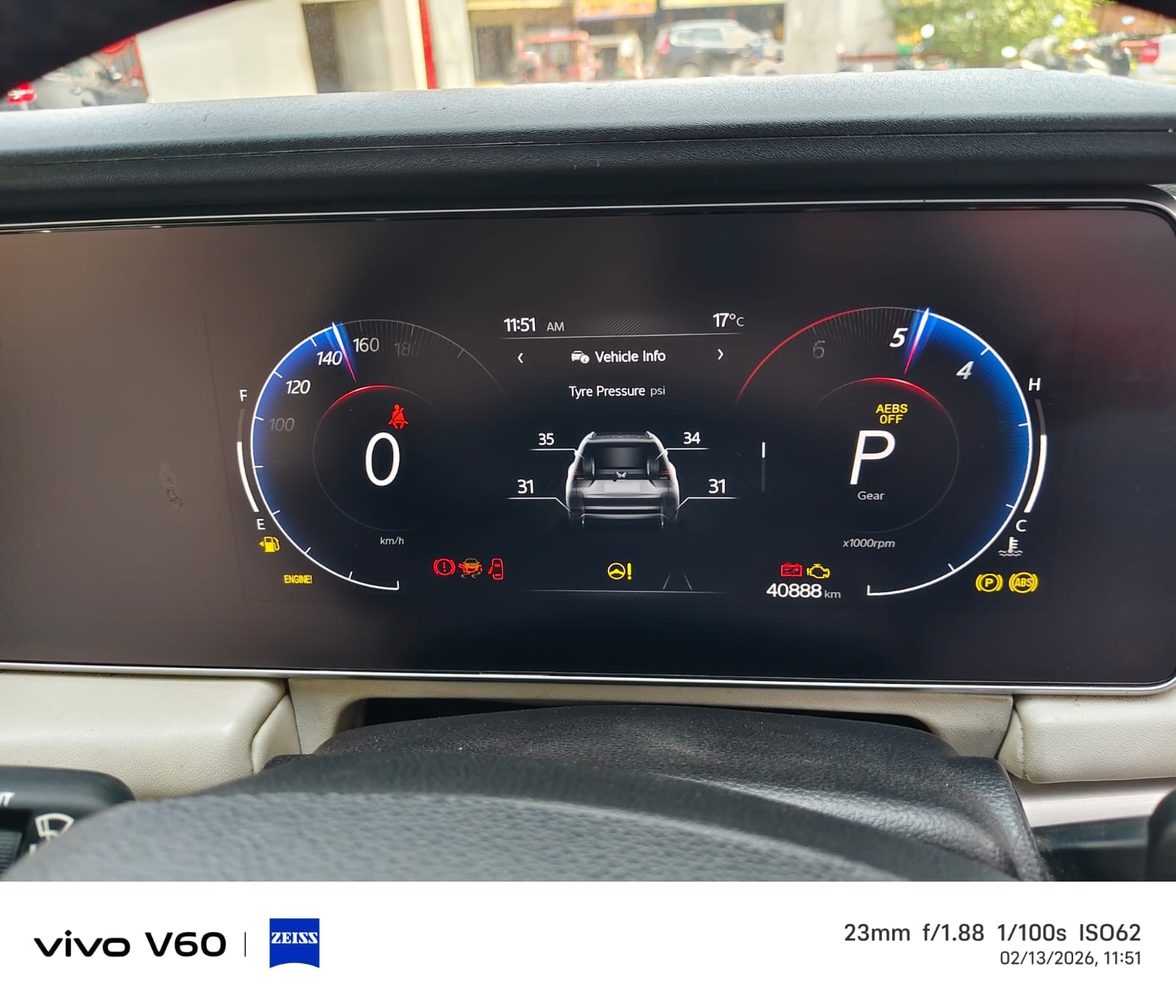 XUV700 image 7 XUV700 image 7