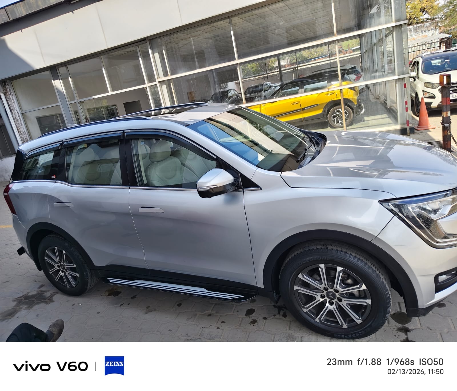 XUV700 image 5 XUV700 image 5