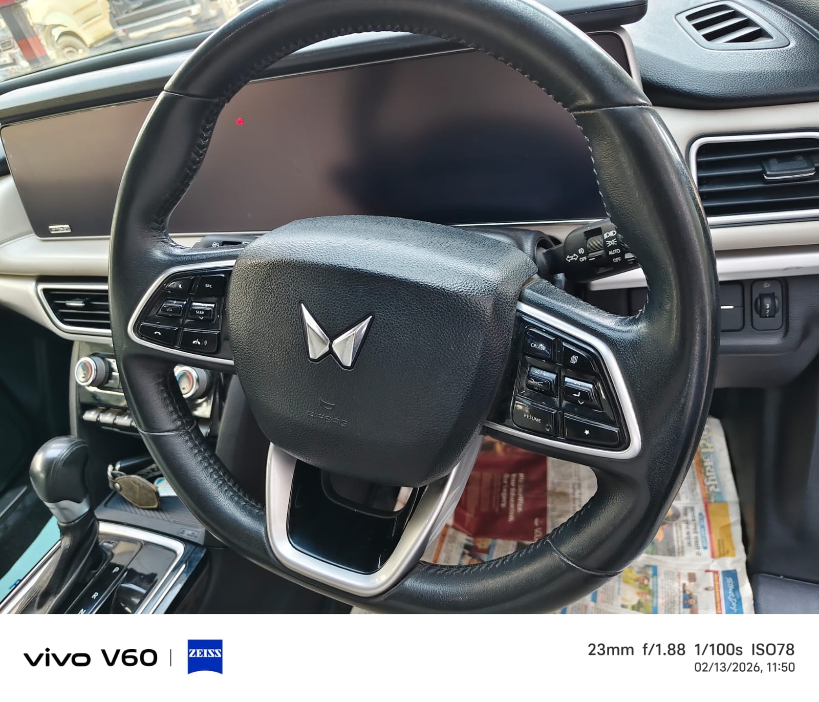 XUV700 image 8 XUV700 image 8