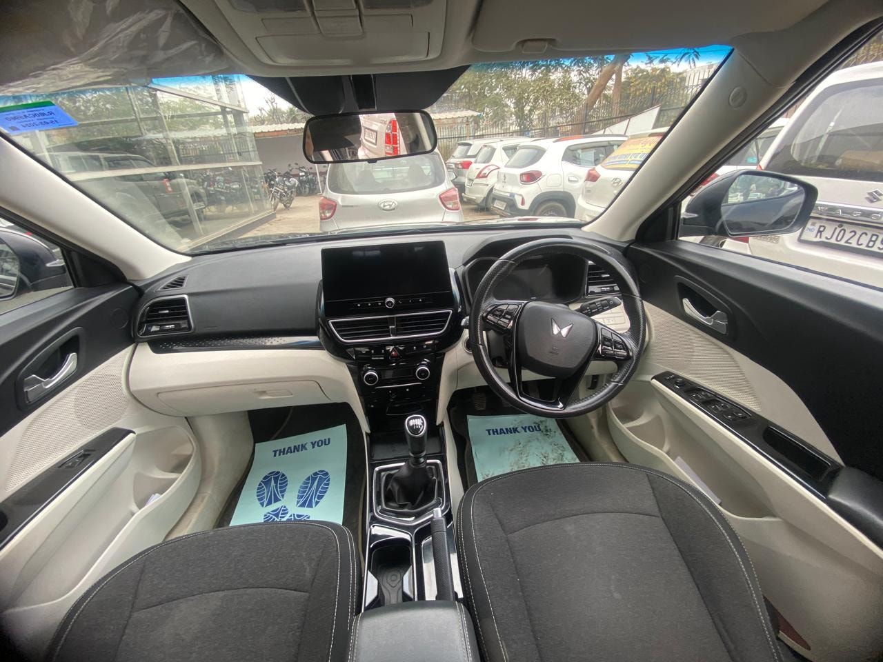 XUV 3XO image 8 XUV 3XO image 8