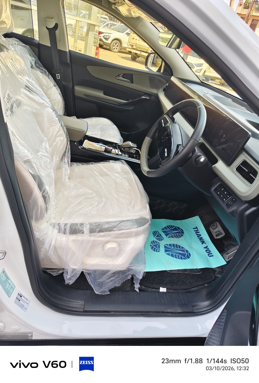 XEV 9e image 8 XEV 9e image 8