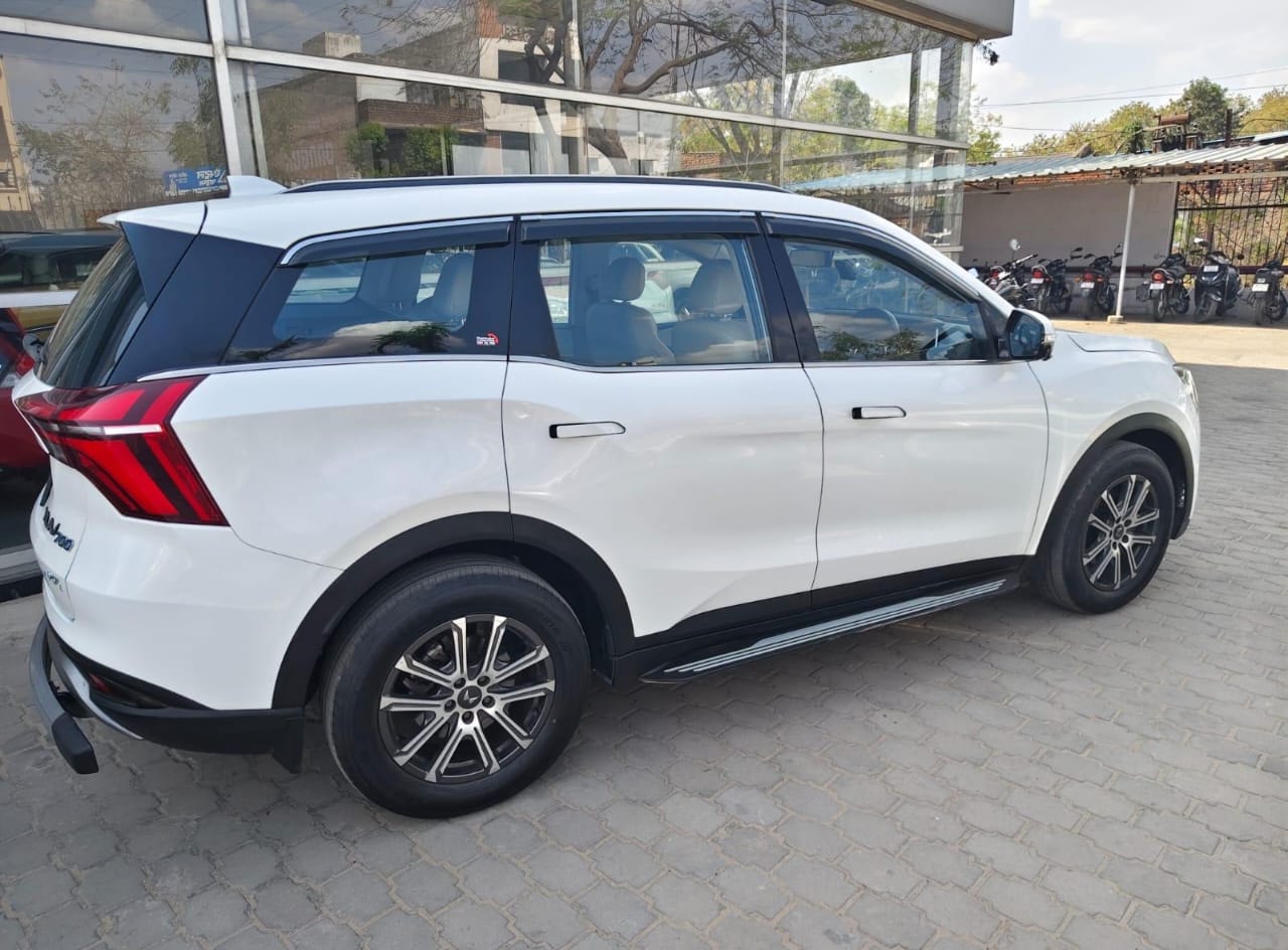 Used 2023 Mahindra XUV700 Used 2023 Mahindra XUV700