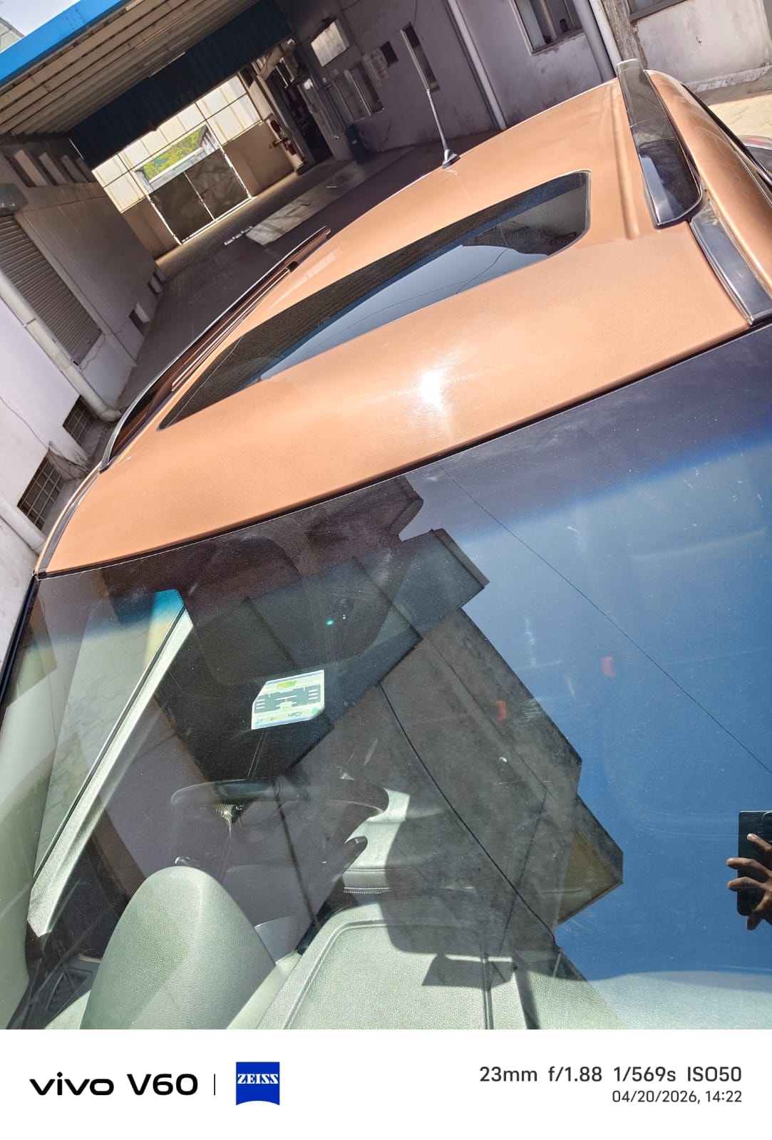 XUV400 image 5 XUV400 image 5