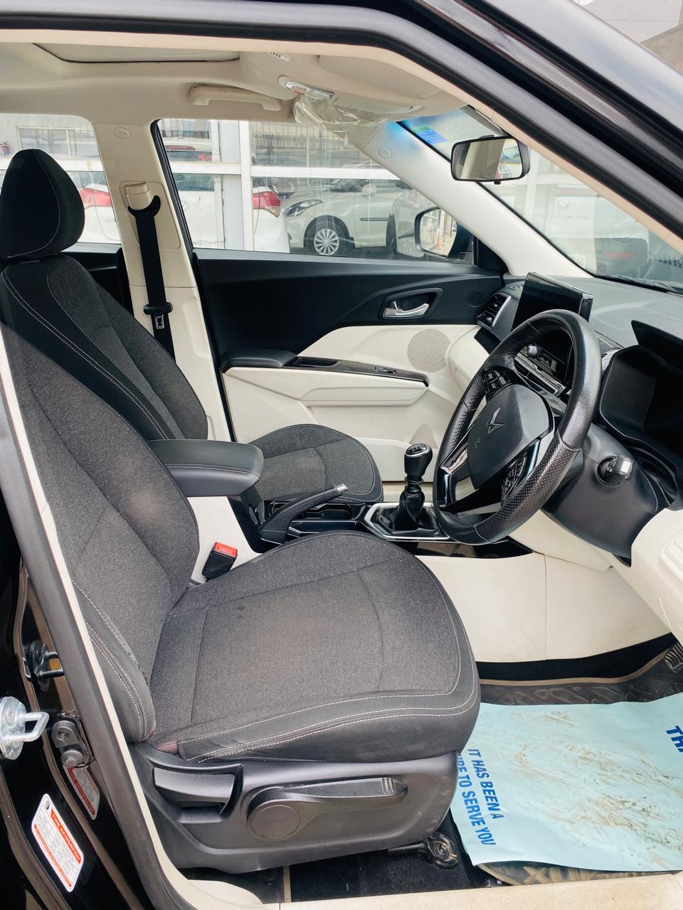 Used 2024 Mahindra XUV 3XO Used 2024 Mahindra XUV 3XO