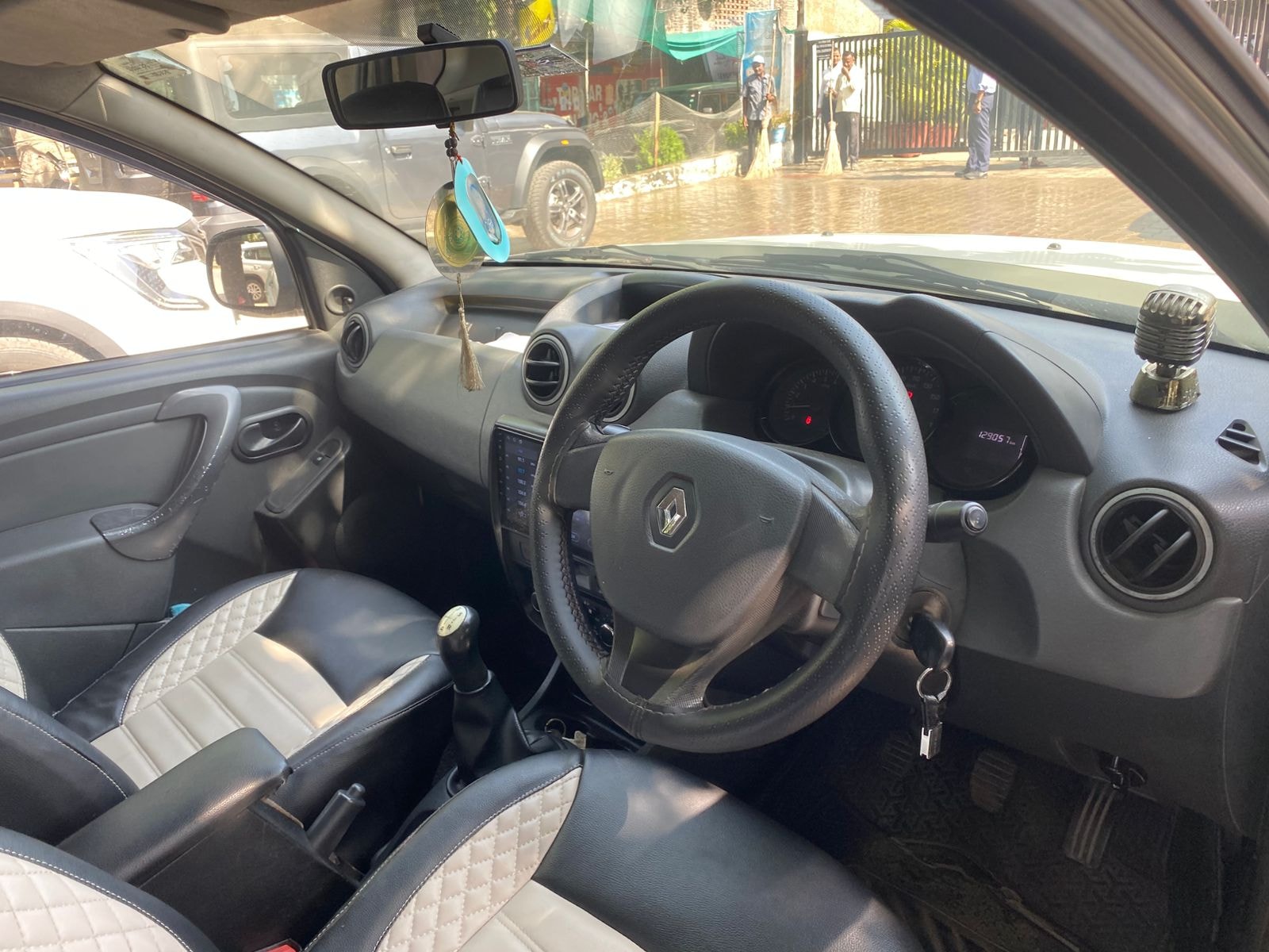 Duster image 6 Duster image 6