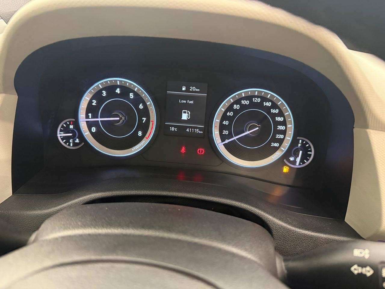 XUV700 image 5 XUV700 image 5