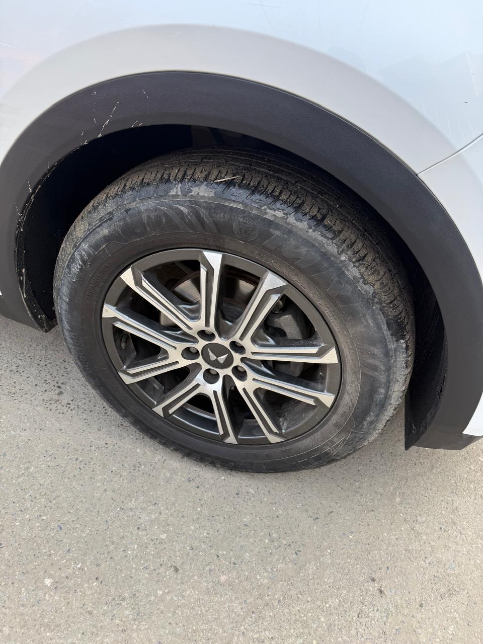 XUV700 image 5 XUV700 image 5