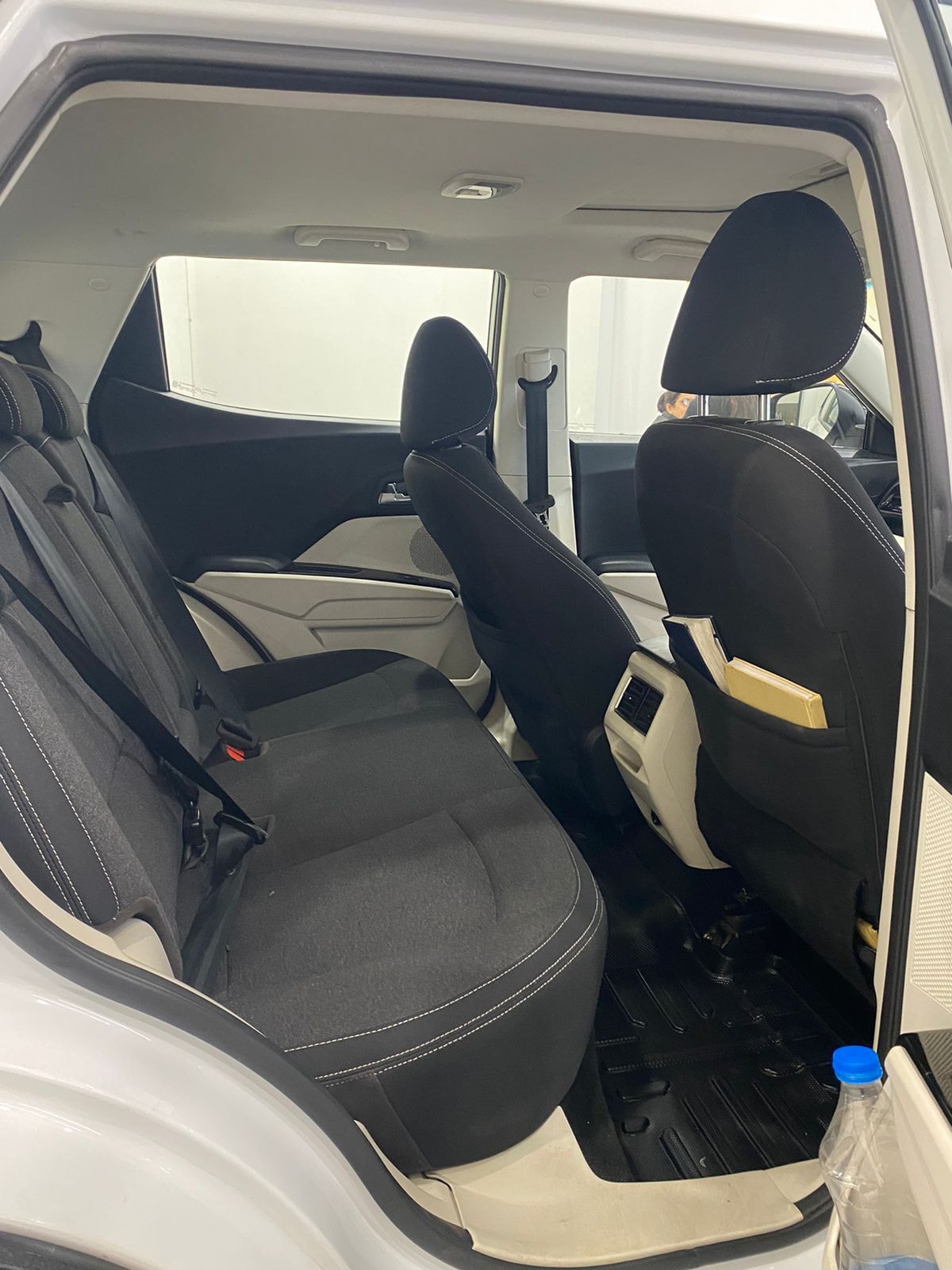 XUV 3XO image 14 XUV 3XO image 14