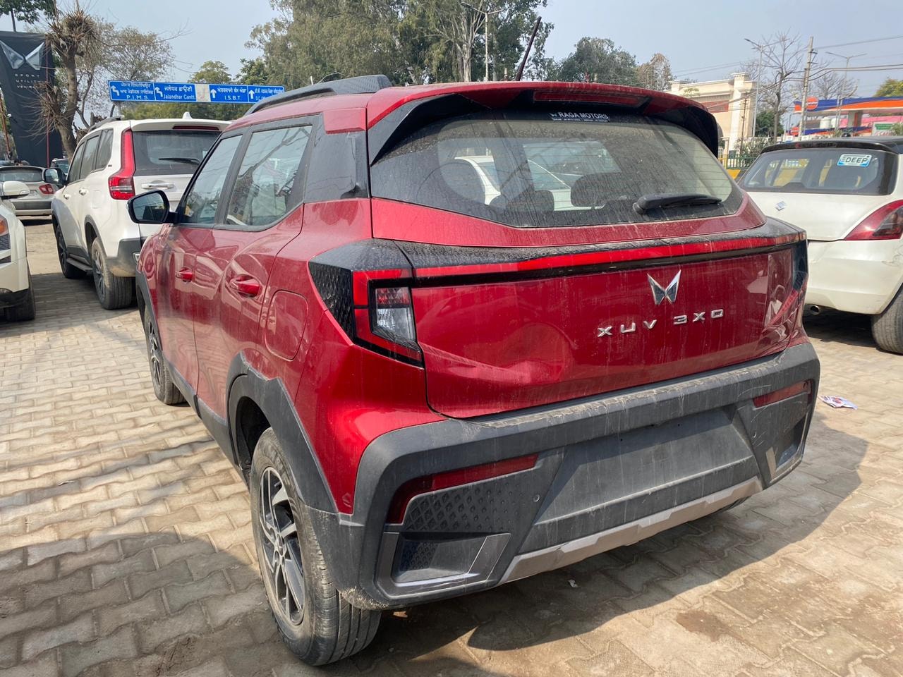 XUV 3XO image 3 XUV 3XO image 3