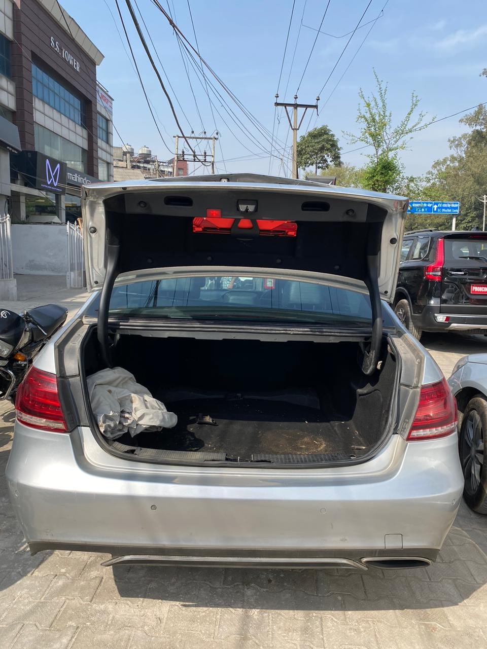 E-Class image 10 E-Class image 10