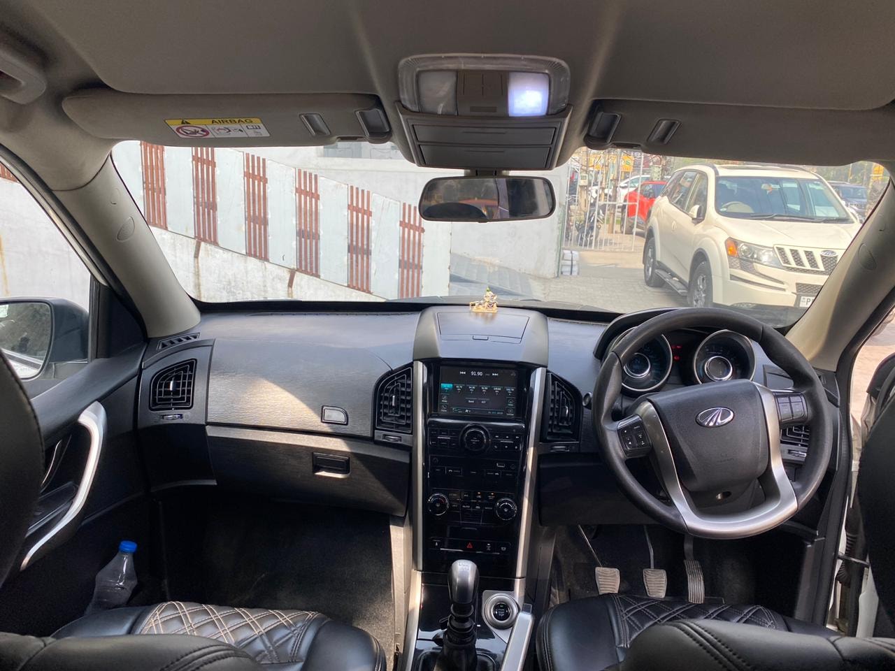 XUV500 image 12 XUV500 image 12