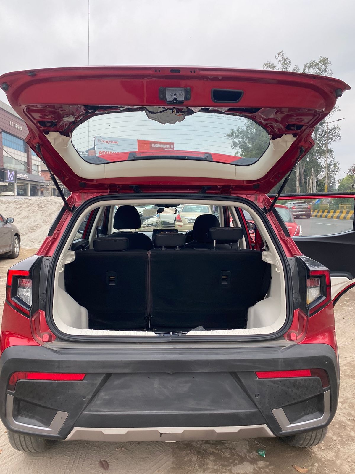 Used 2024 Mahindra XUV 3XO Used 2024 Mahindra XUV 3XO