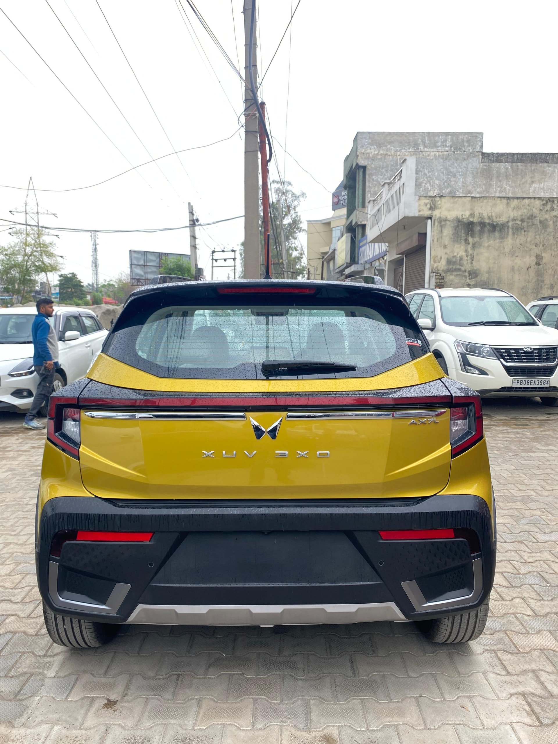 XUV 3XO image 4 XUV 3XO image 4