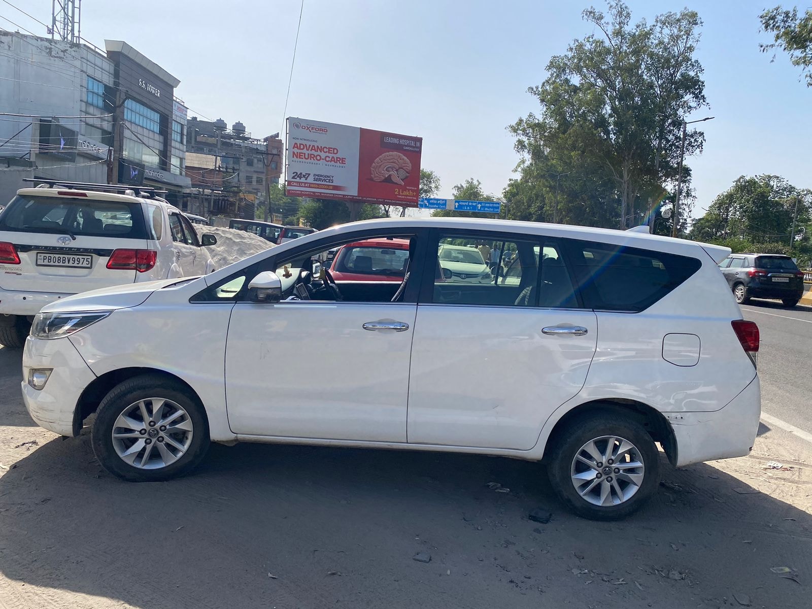 Innova Crysta image 2 Innova Crysta image 2