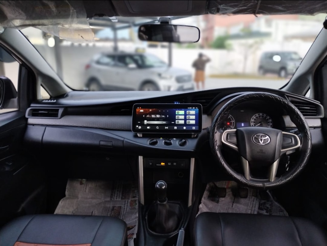 Used 2018 Toyota Innova Crysta Used 2018 Toyota Innova Crysta