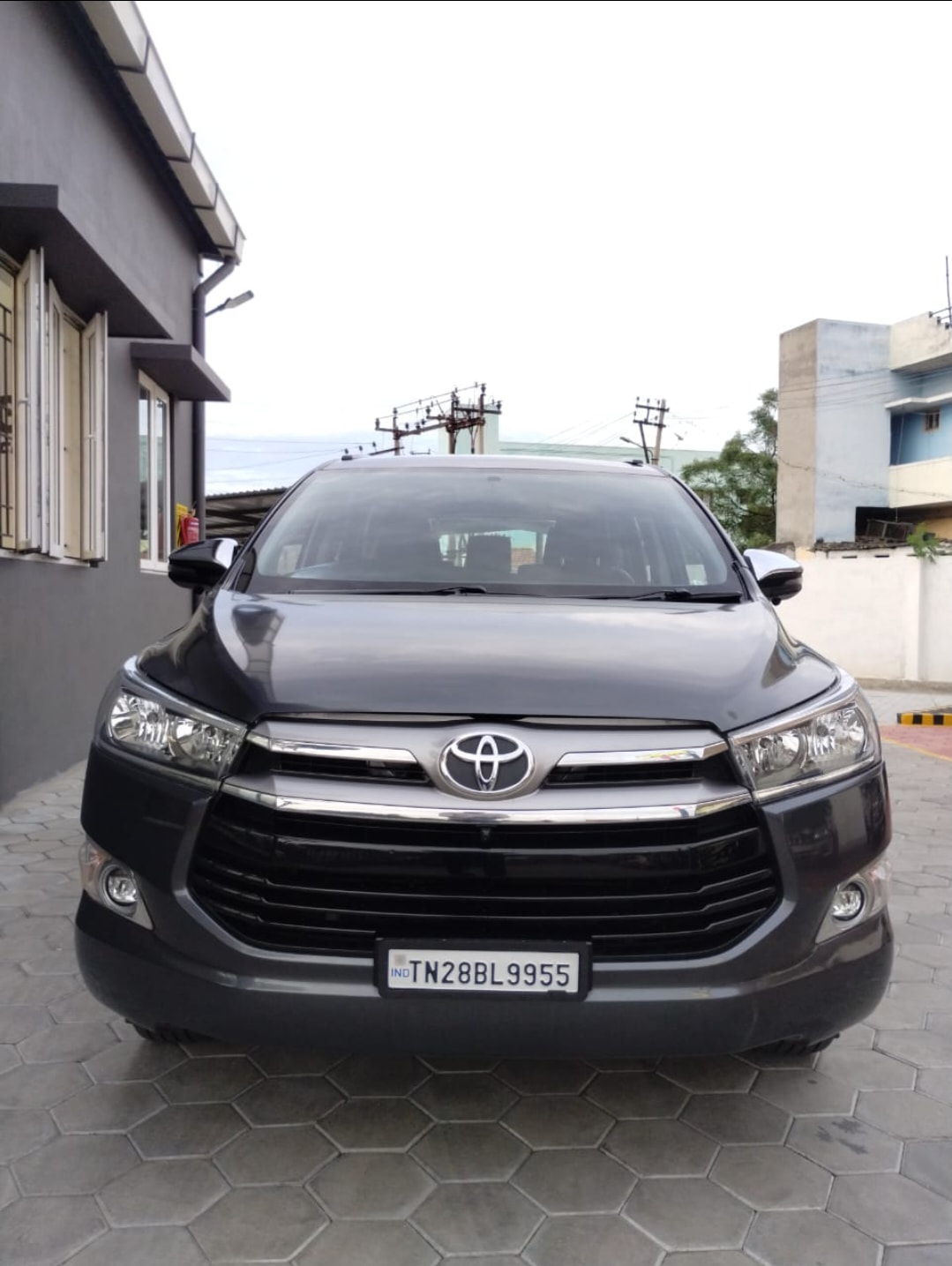 Used 2018 Toyota Innova Crysta Used 2018 Toyota Innova Crysta