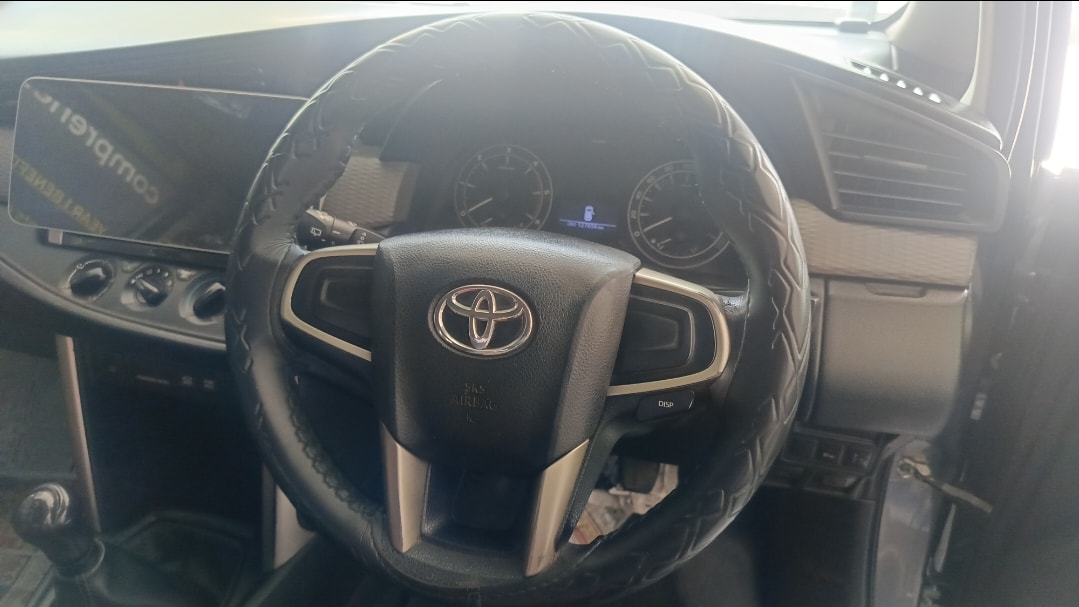 Used 2018 Toyota Innova Crysta Used 2018 Toyota Innova Crysta