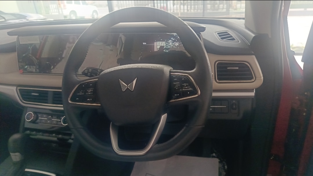 Used 2024 Mahindra XUV700 Used 2024 Mahindra XUV700