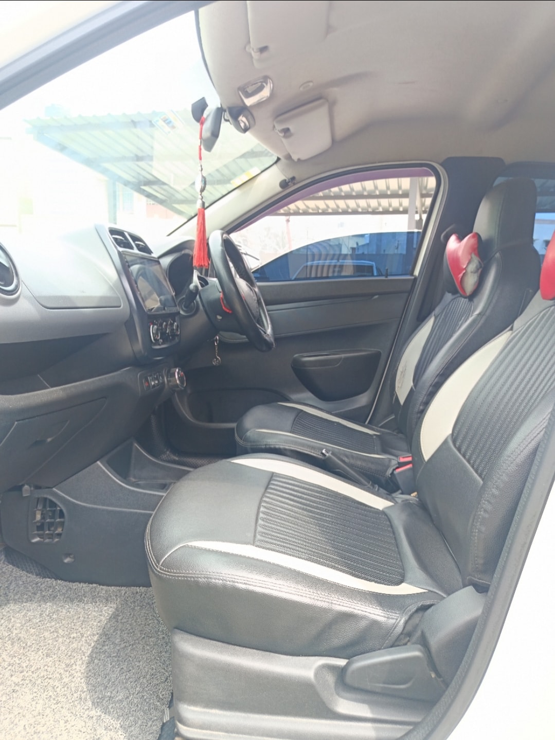 Kwid image 16 Kwid image 16