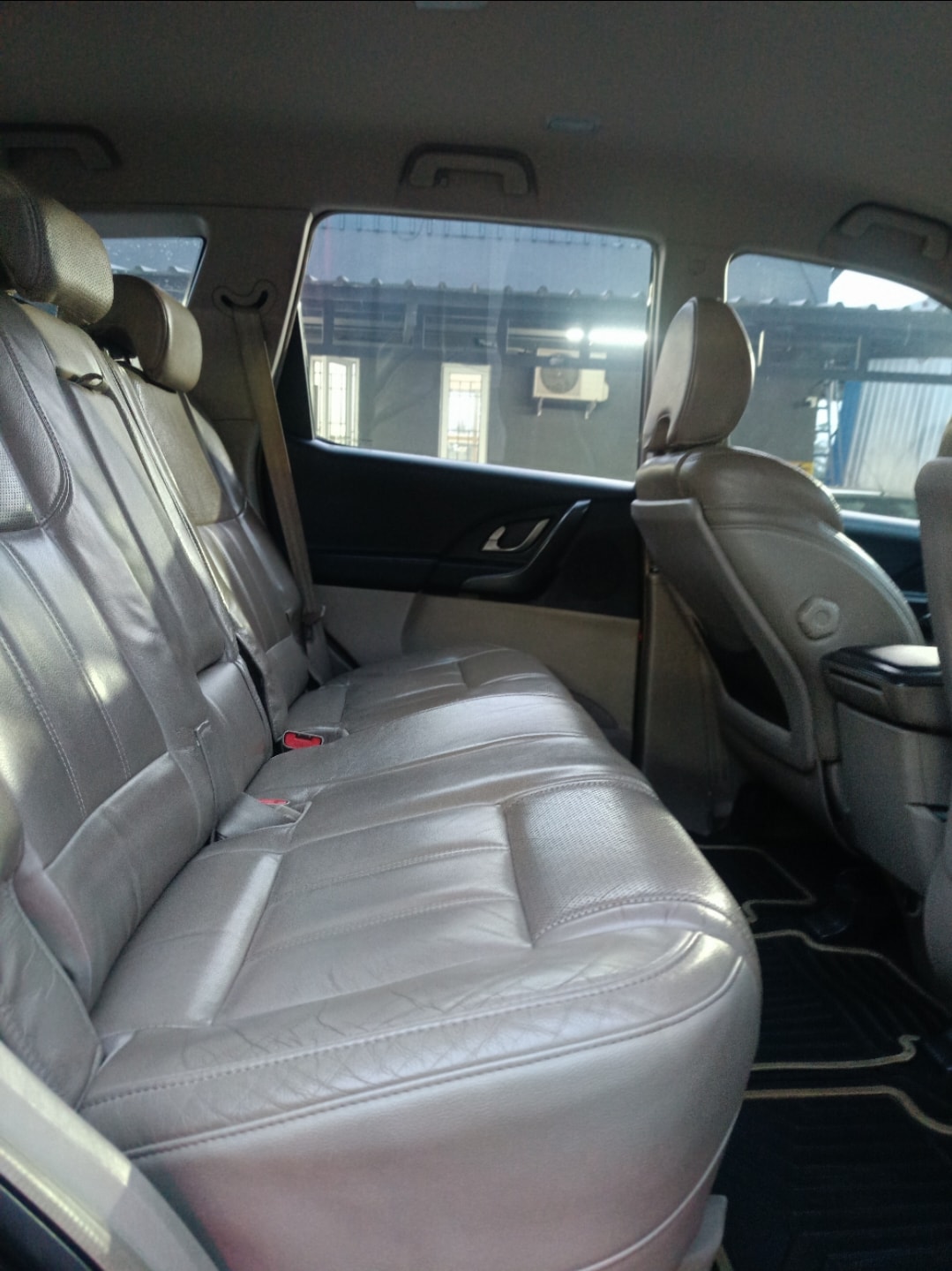 XUV500 image 17 XUV500 image 17