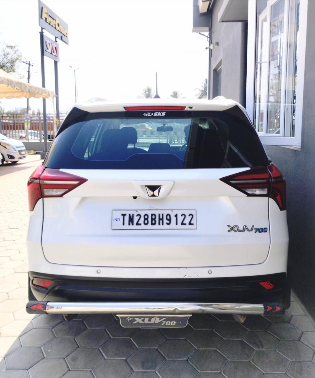 XUV700 image 4 XUV700 image 4