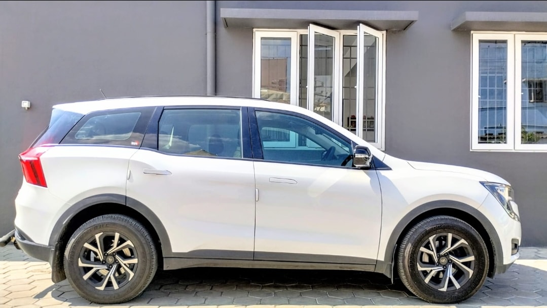 XUV700 image 6 XUV700 image 6