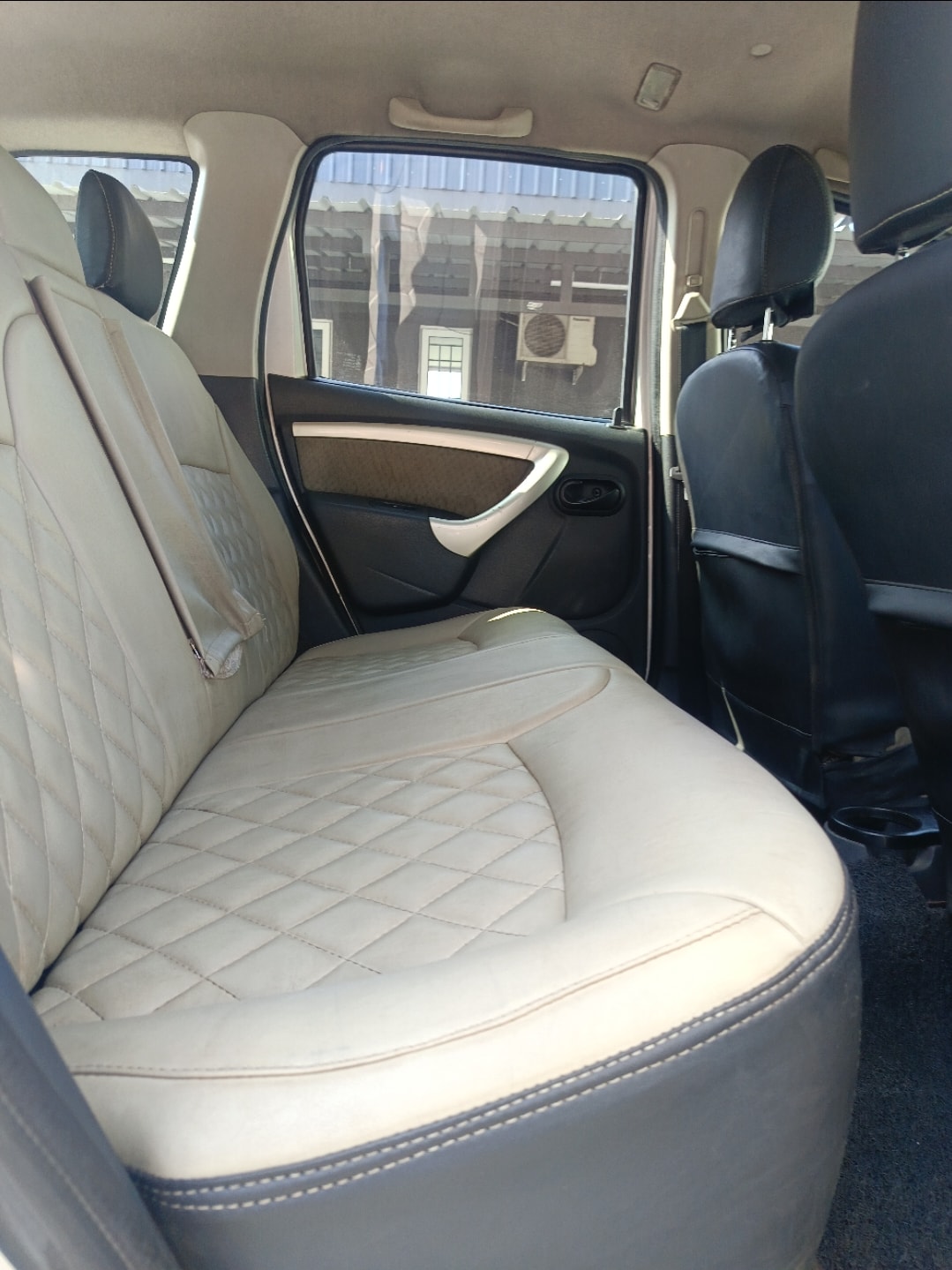 Duster image 17 Duster image 17