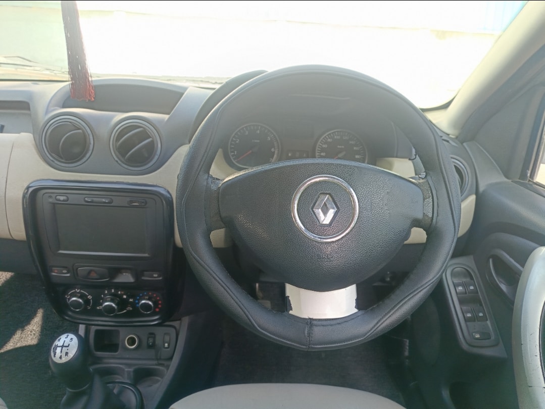 Duster image 13 Duster image 13