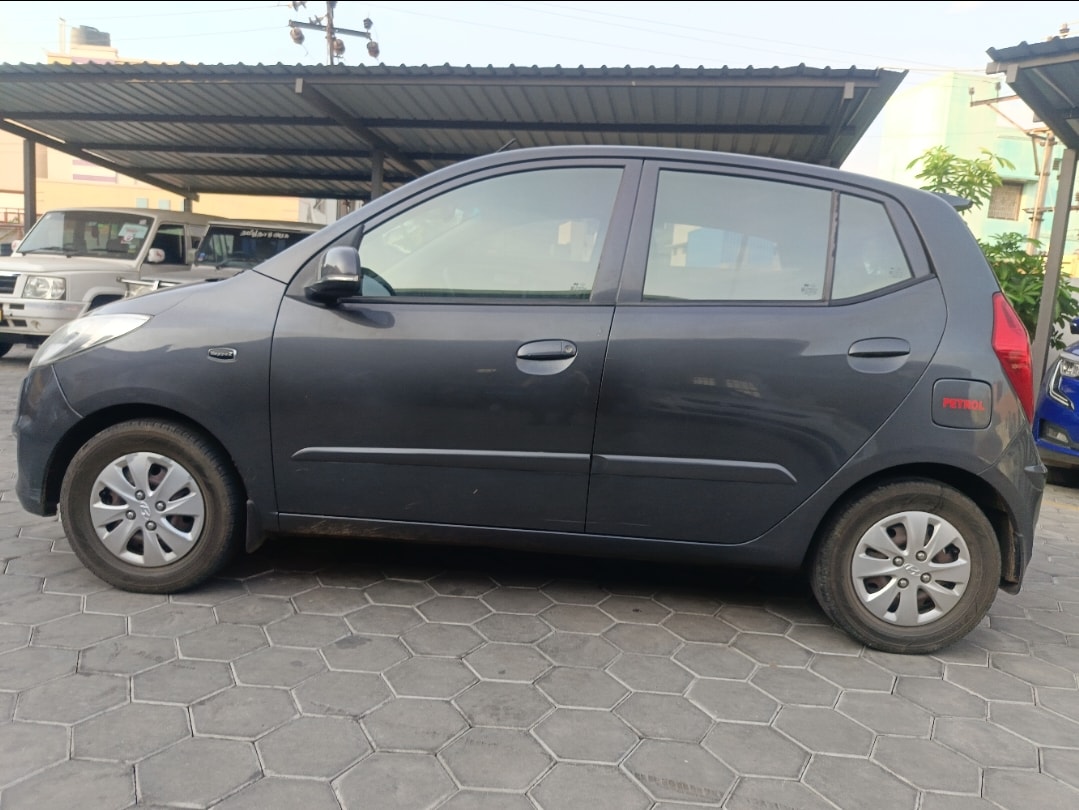 i10 image 2 i10 image 2