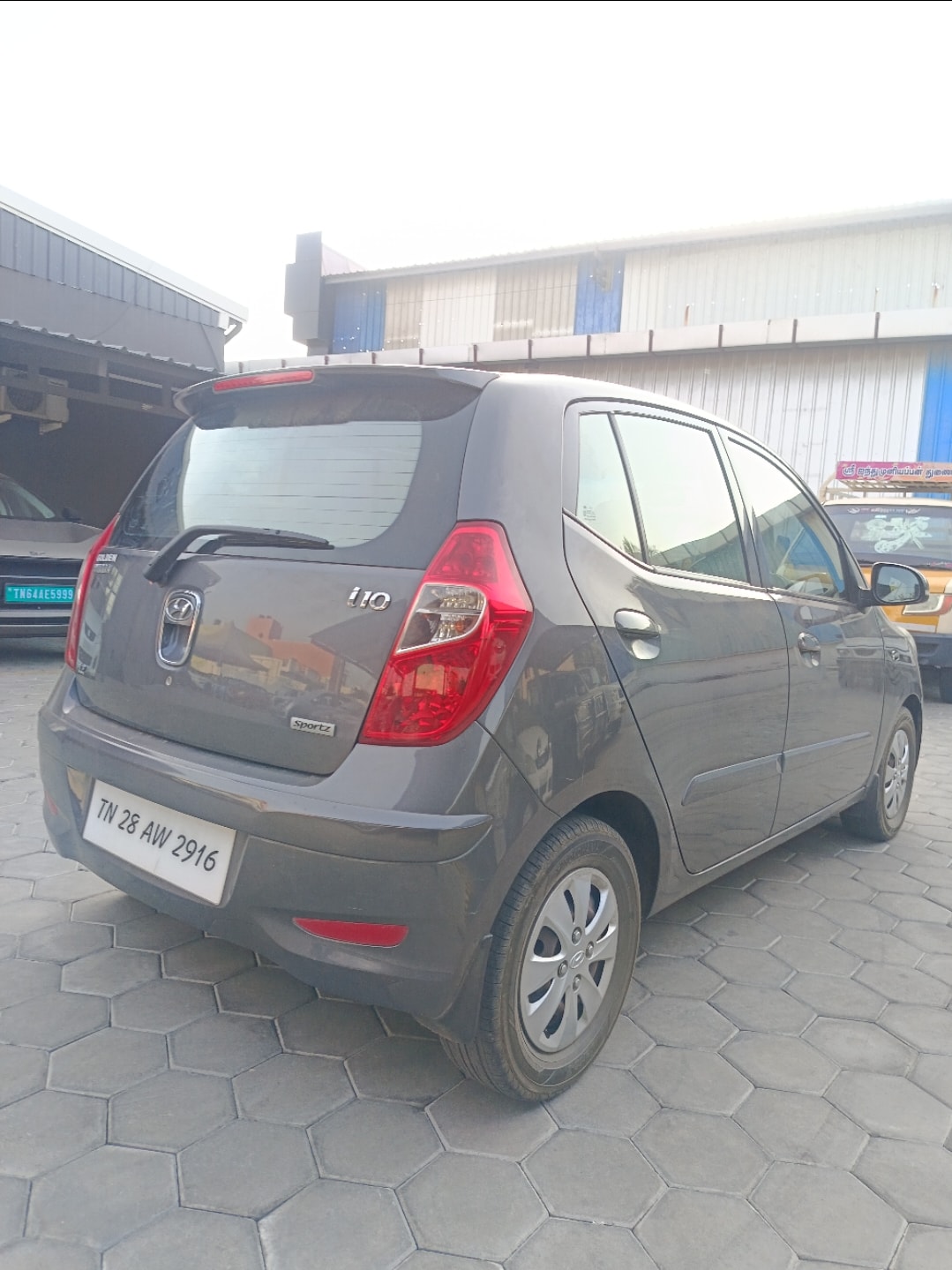 i10 image 3 i10 image 3