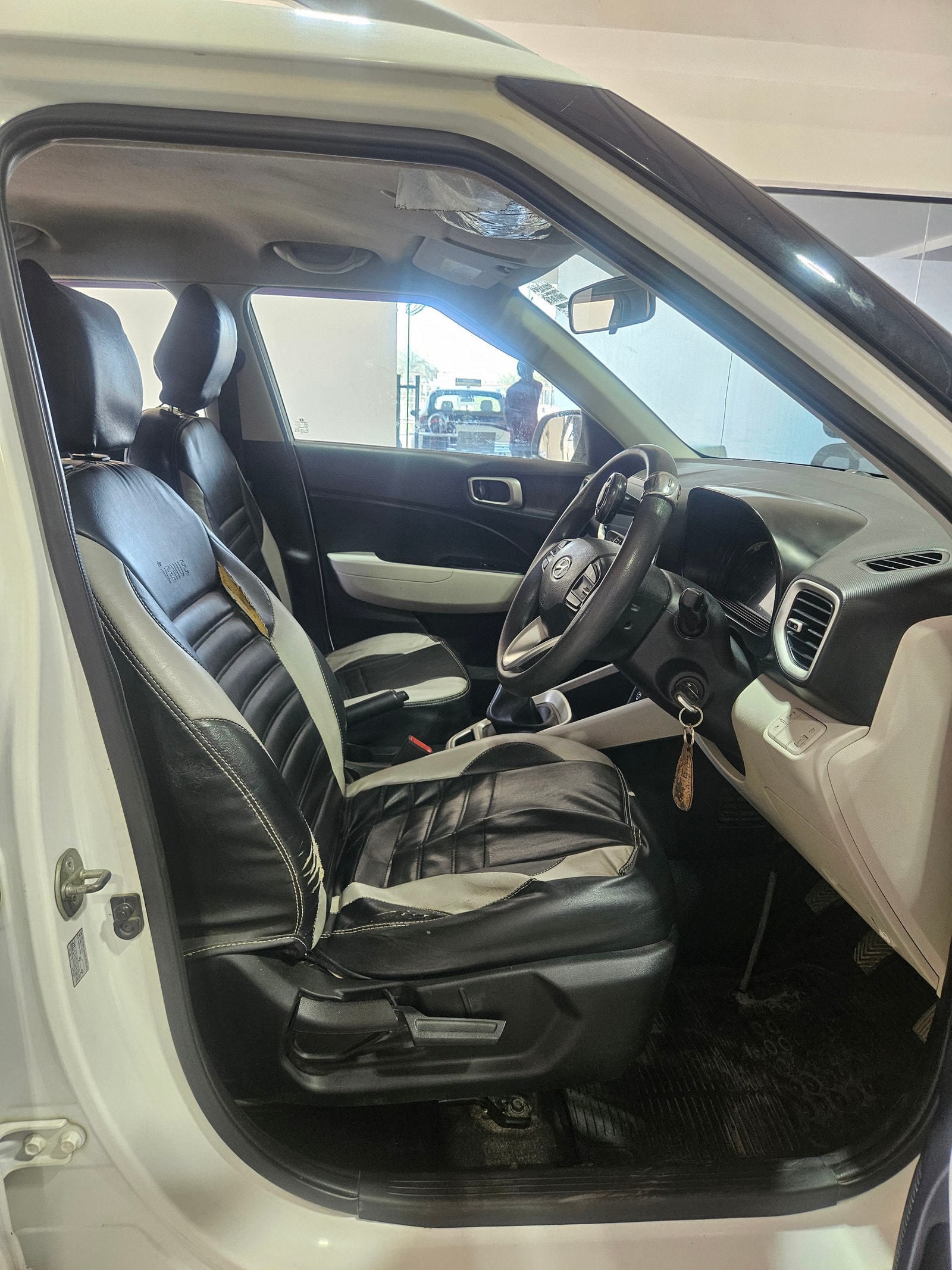 Used 2023 Hyundai Venue Used 2023 Hyundai Venue