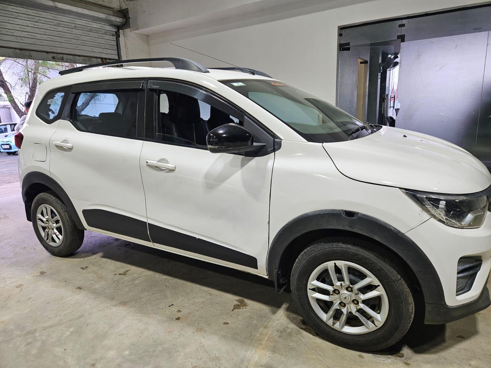 Used 2023 Renault Triber Used 2023 Renault Triber