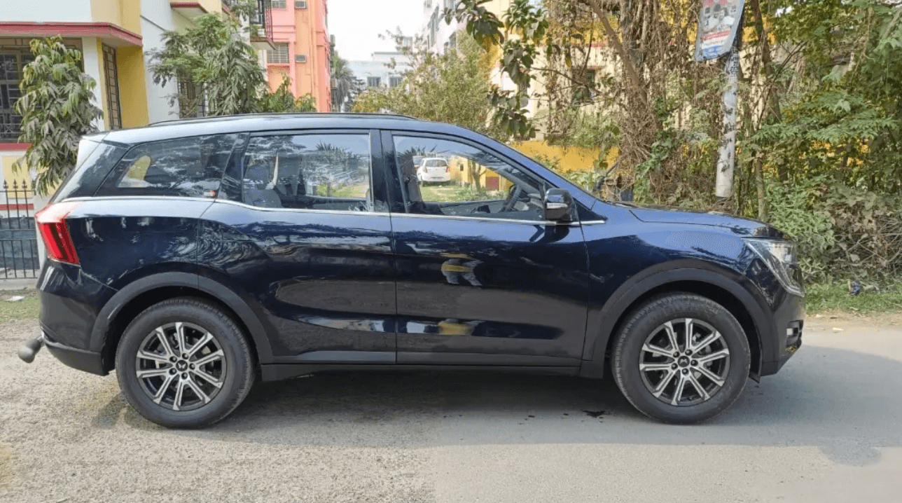 XUV700 image 3 XUV700 image 3