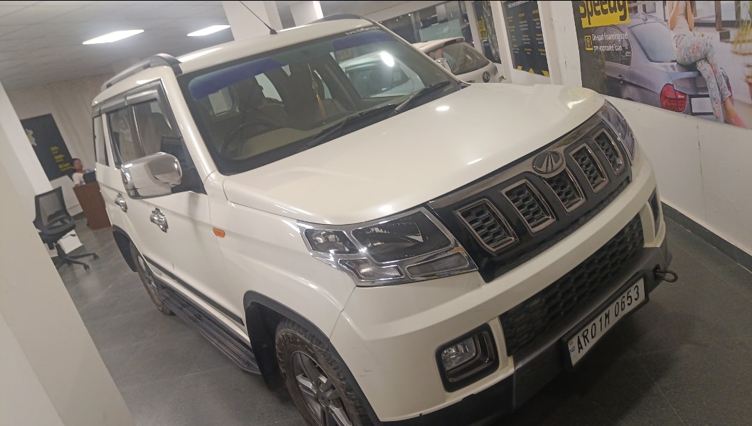 TUV300 image 7 TUV300 image 7